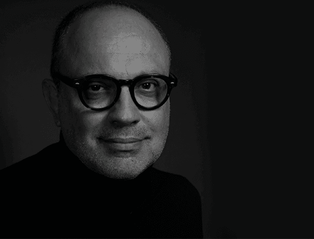 arthur-casas-foto-preta-e-branca.png